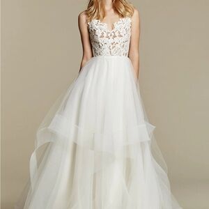 NEVER WORN Hayley Paige Wedding Dress
